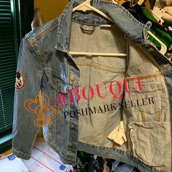 BLOGGERS FAV ZARA MICKEY MOUSE DENIM JACKET - Picture 4 of 9